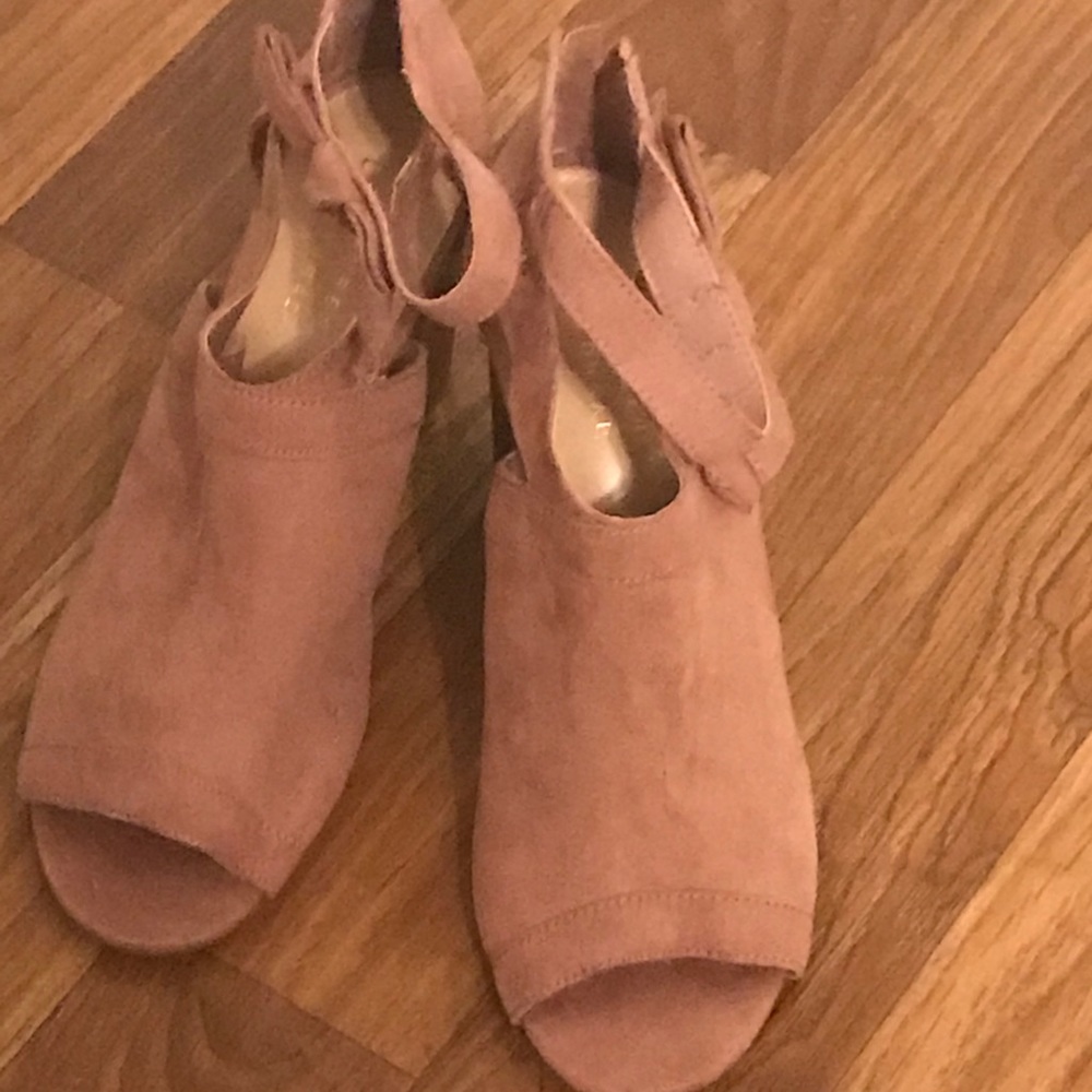 Lauren Conrad shoes